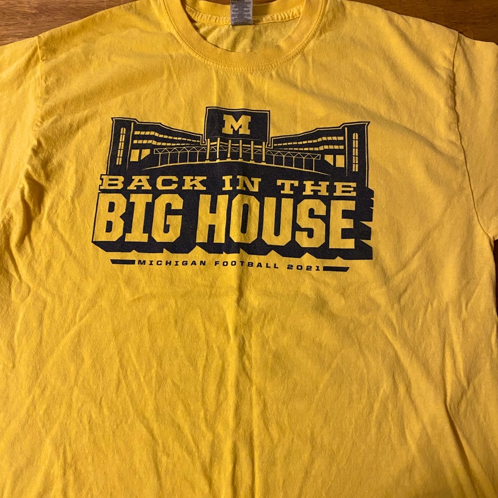 U of M tee shirt